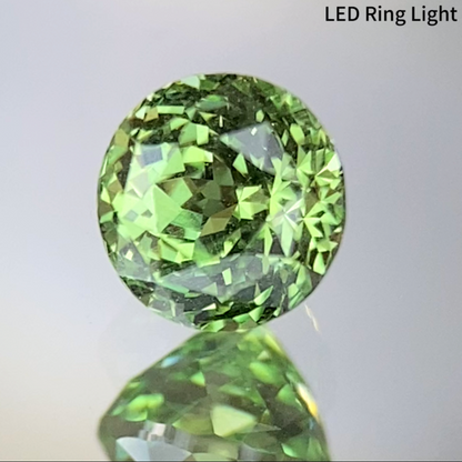 UV Change Tsavorite 0.475ct / Tanzania