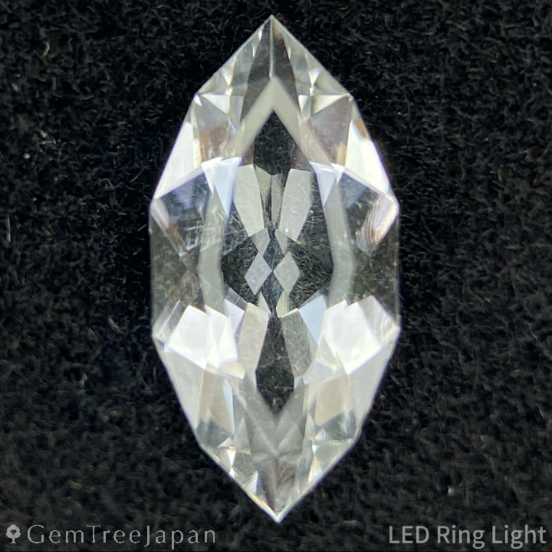Hyalite Opal 0.664ct / Hungary