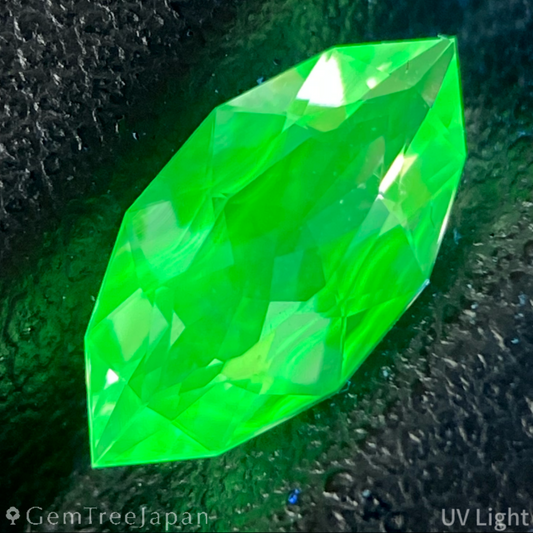 Hyalite Opal 0.664ct / Hungary