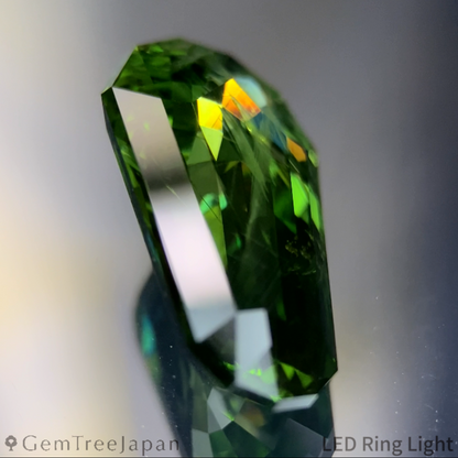 Green Zircon 11.489ct / Madagascar