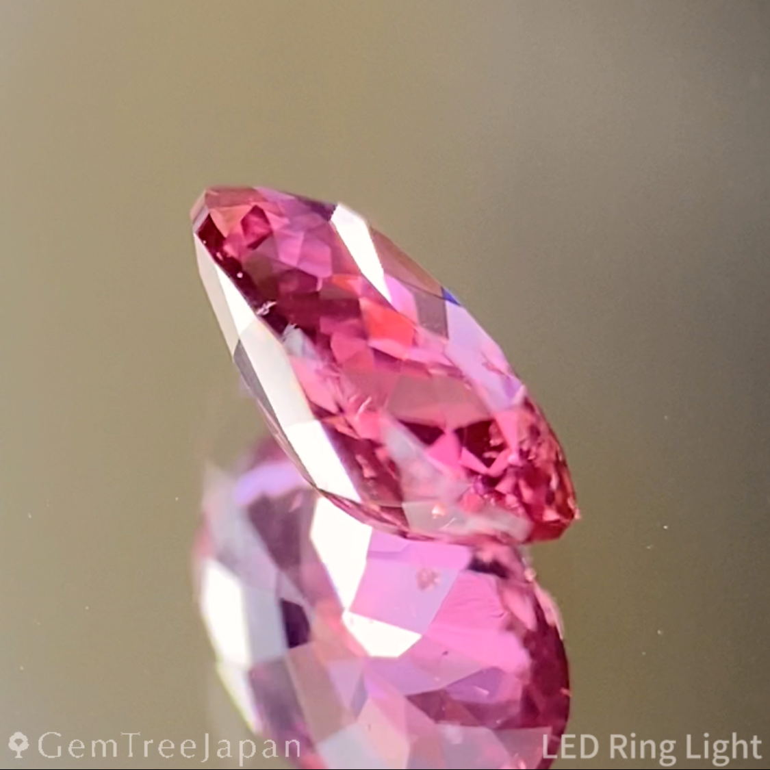 Purplish Pink Sapphire 0.742ct / Madagascar