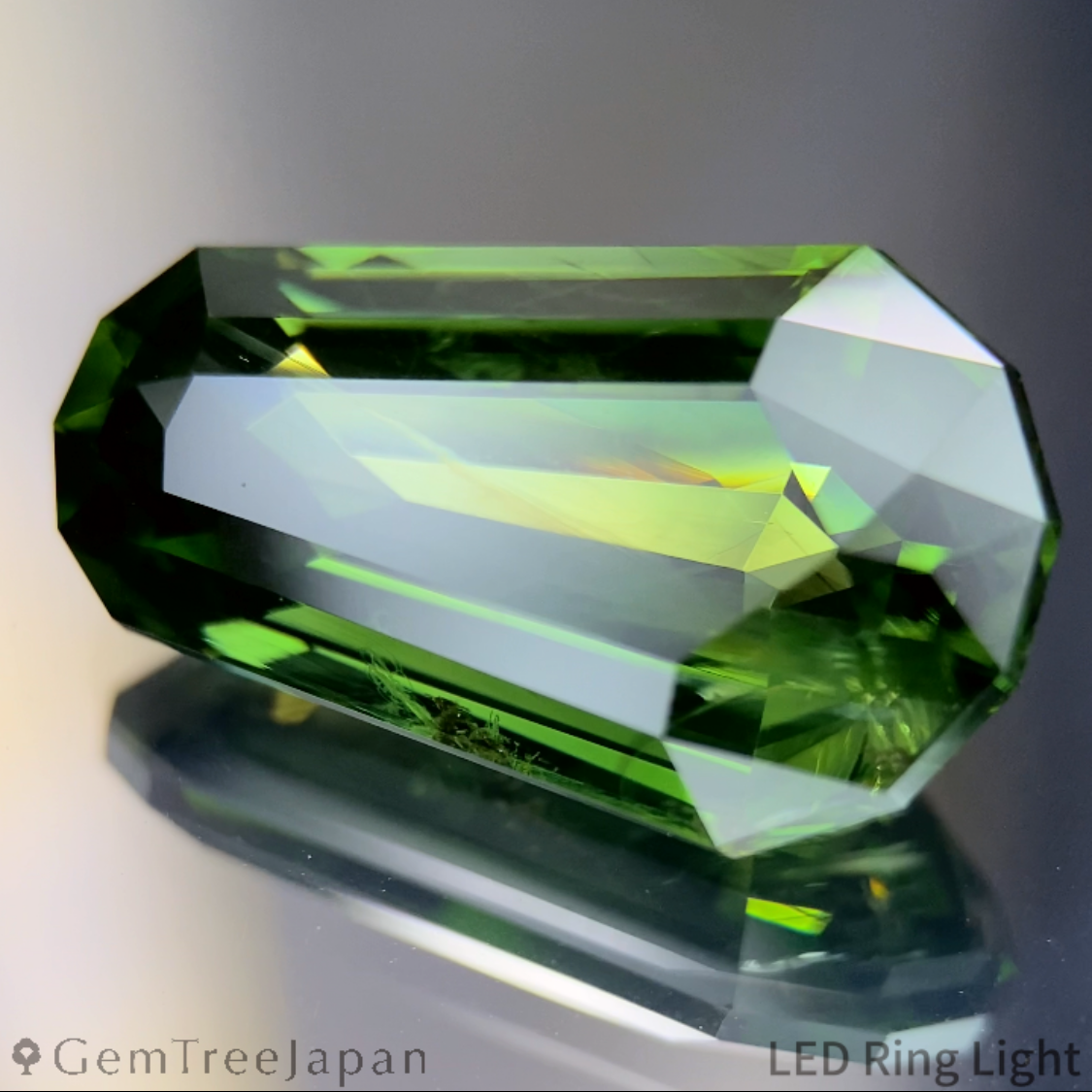 Green Zircon 11.489ct / Madagascar