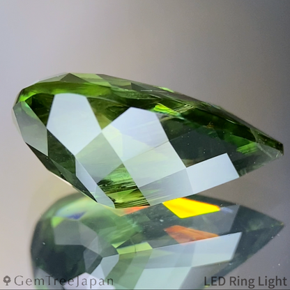 Green Zircon 4.385ct / Madagascar