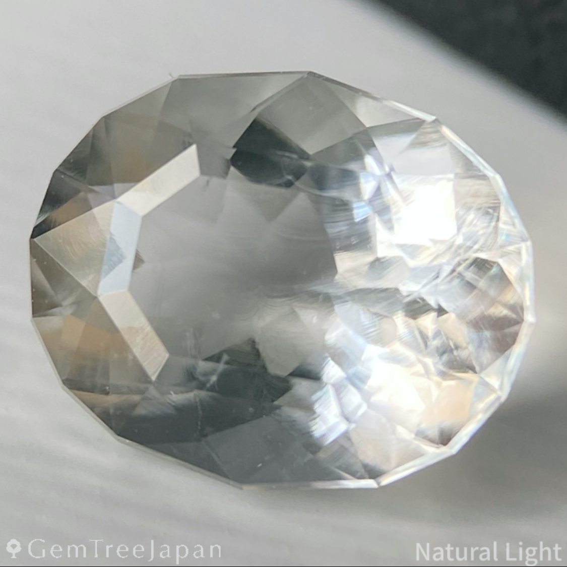 Hyalite Opal 1.814ct / Hungary
