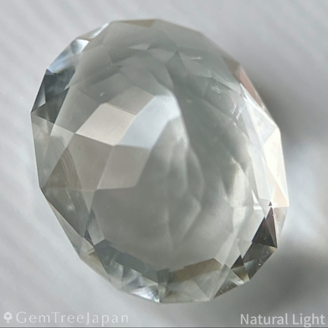 Hyalite Opal 1.814ct / Hungary