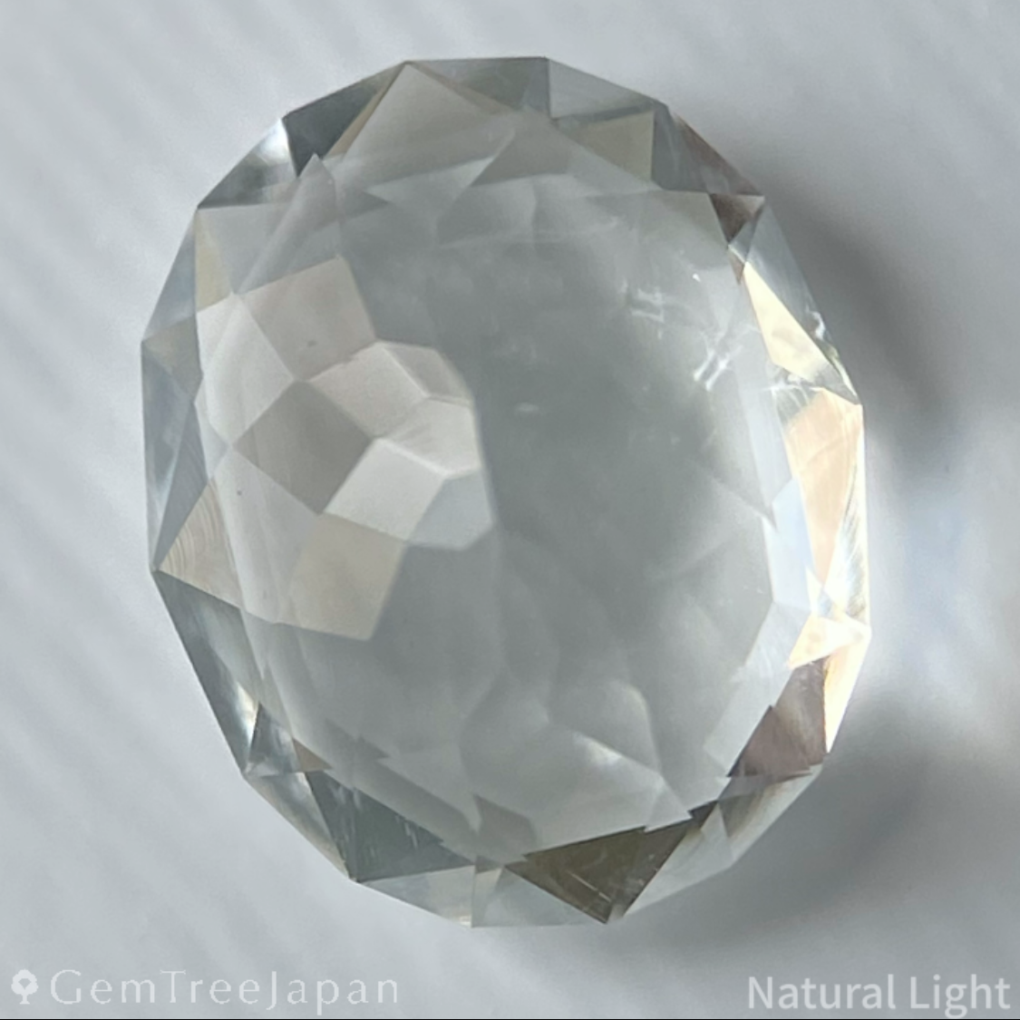 Hyalite Opal 1.814ct / Hungary