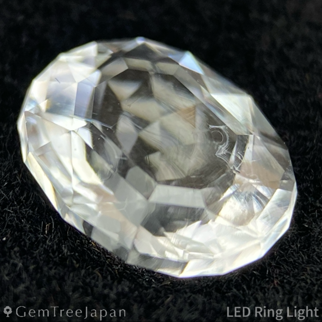 Hyalite Opal 1.814ct / Hungary