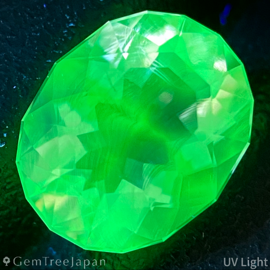Hyalite Opal 1.814ct / Hungary