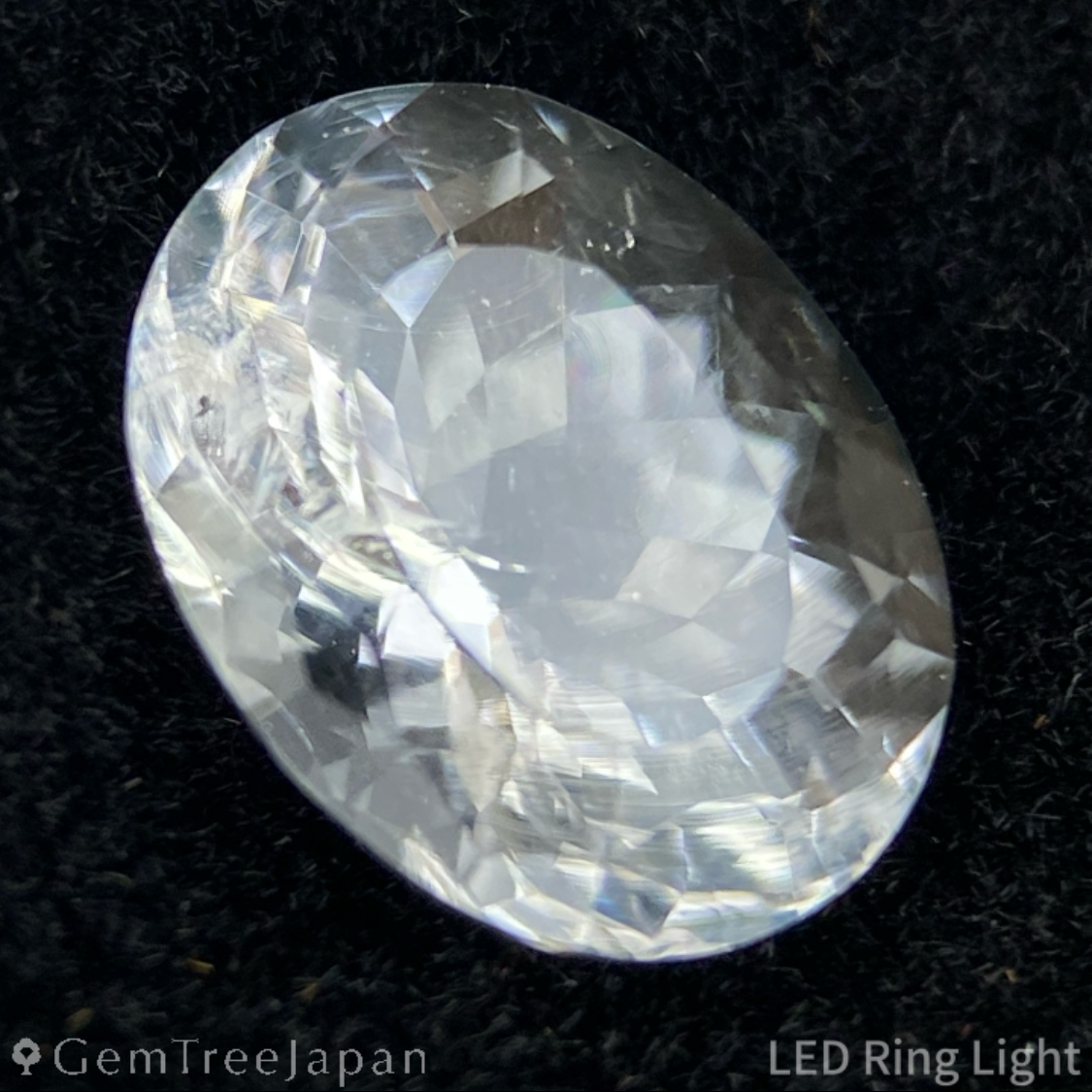 Hyalite Opal 1.461ct / Hungary