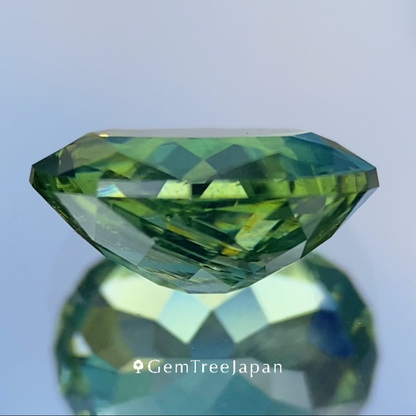 Green Zircon 2.091ct / Sri Lanka