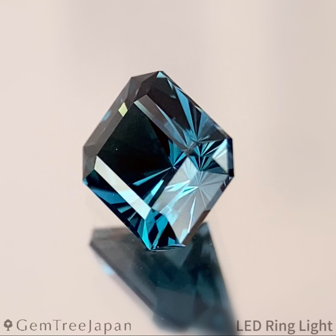 【Trial Price】Bluish Green Spinel 0.63ct / Sri Lanka