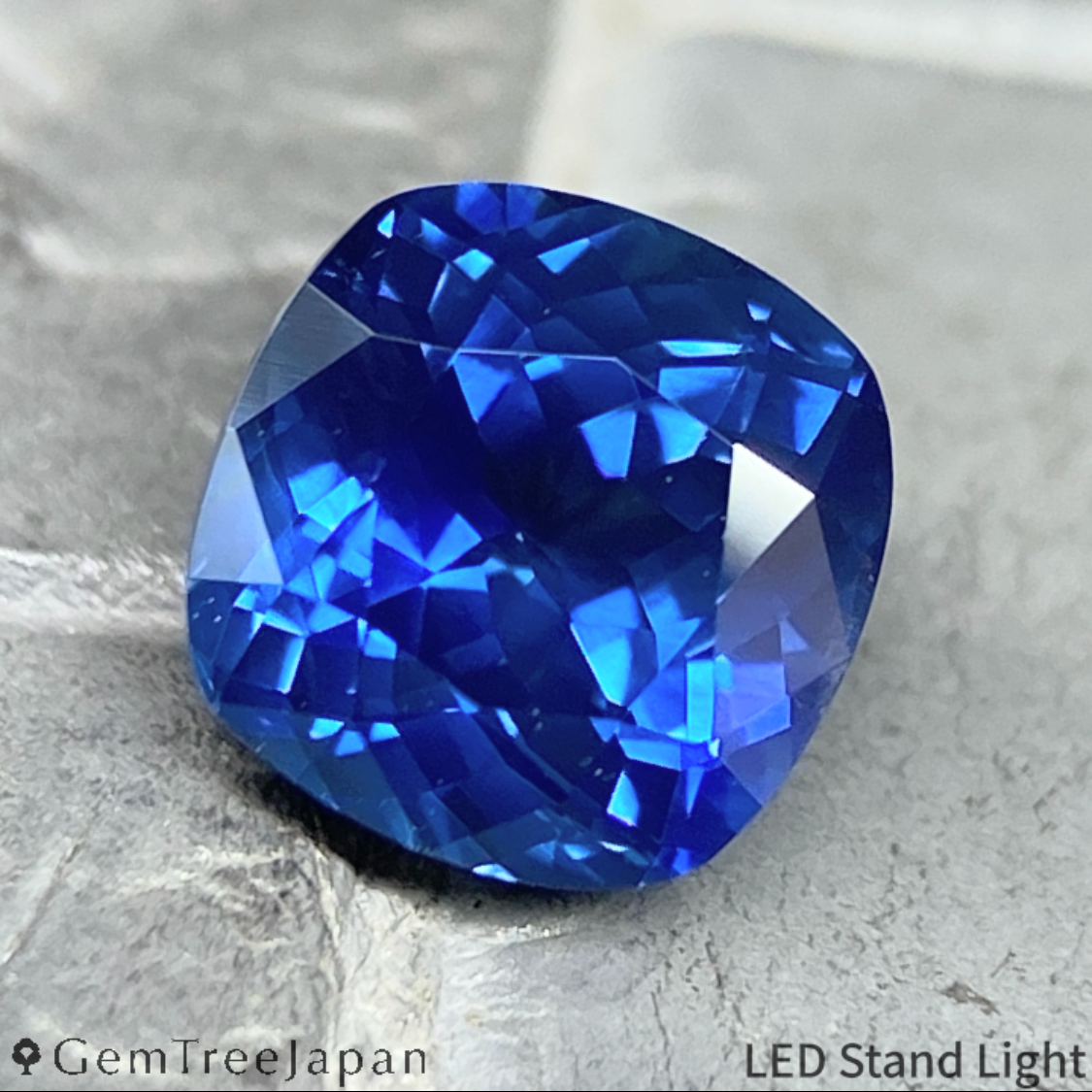 Cornflower Blue Sapphire 1.103ct / Thailand（Kanchanaburi）