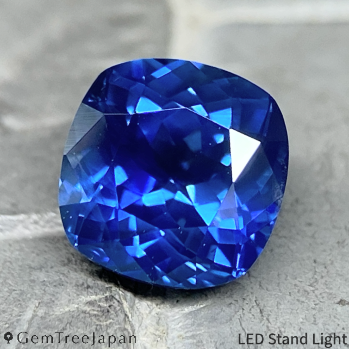 Cornflower Blue Sapphire 1.103ct / Thailand（Kanchanaburi）