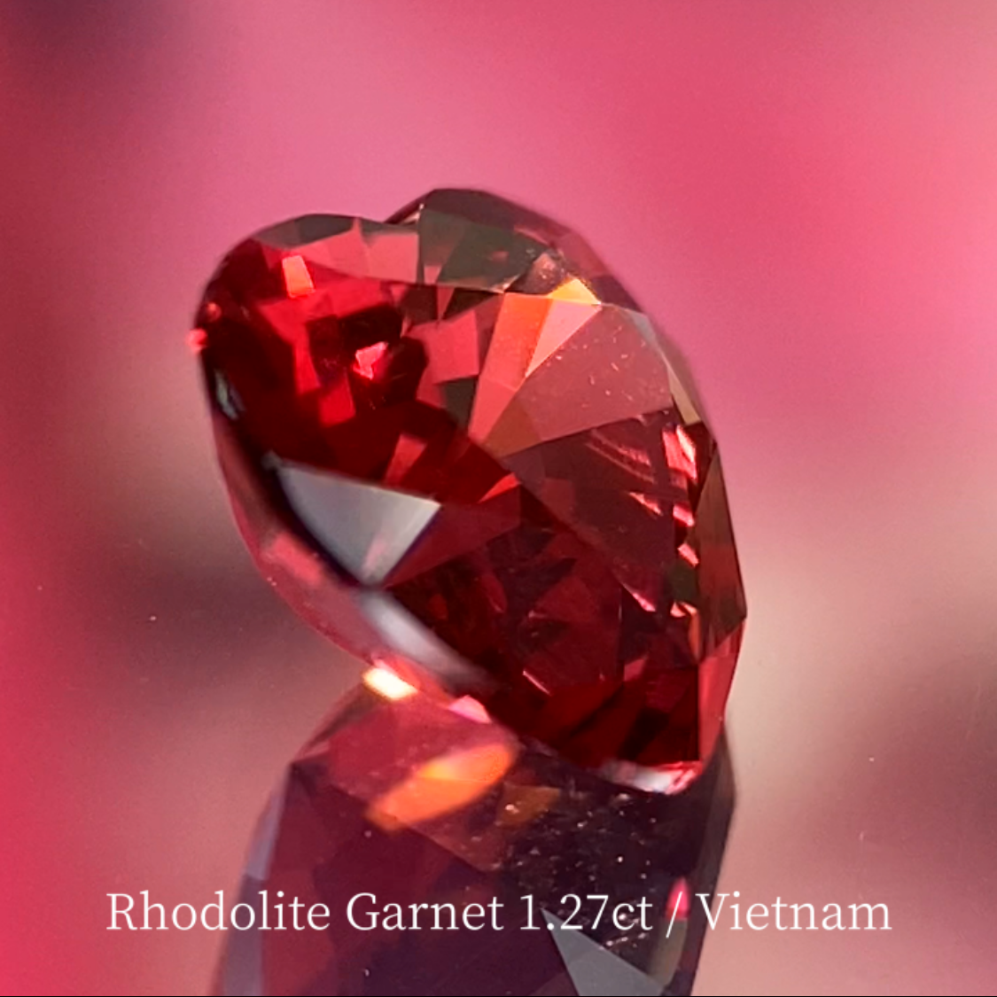 Rhodolite Garnet 1.27ct / Vietnam 