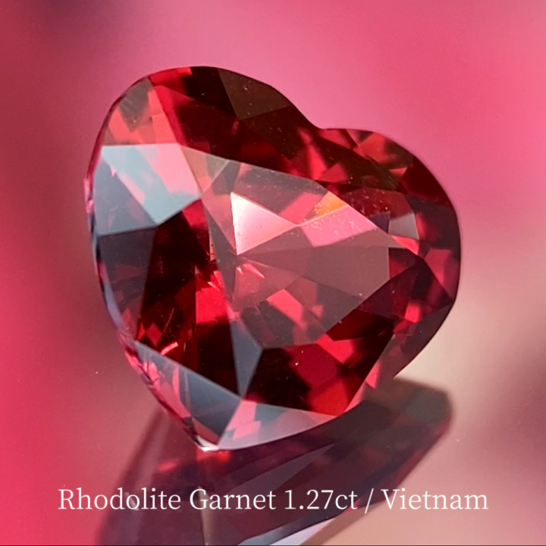 Rhodolite Garnet 1.27ct / Vietnam 