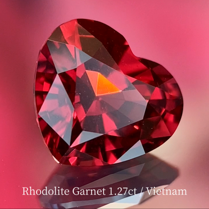 Rhodolite Garnet 1.27ct / Vietnam 