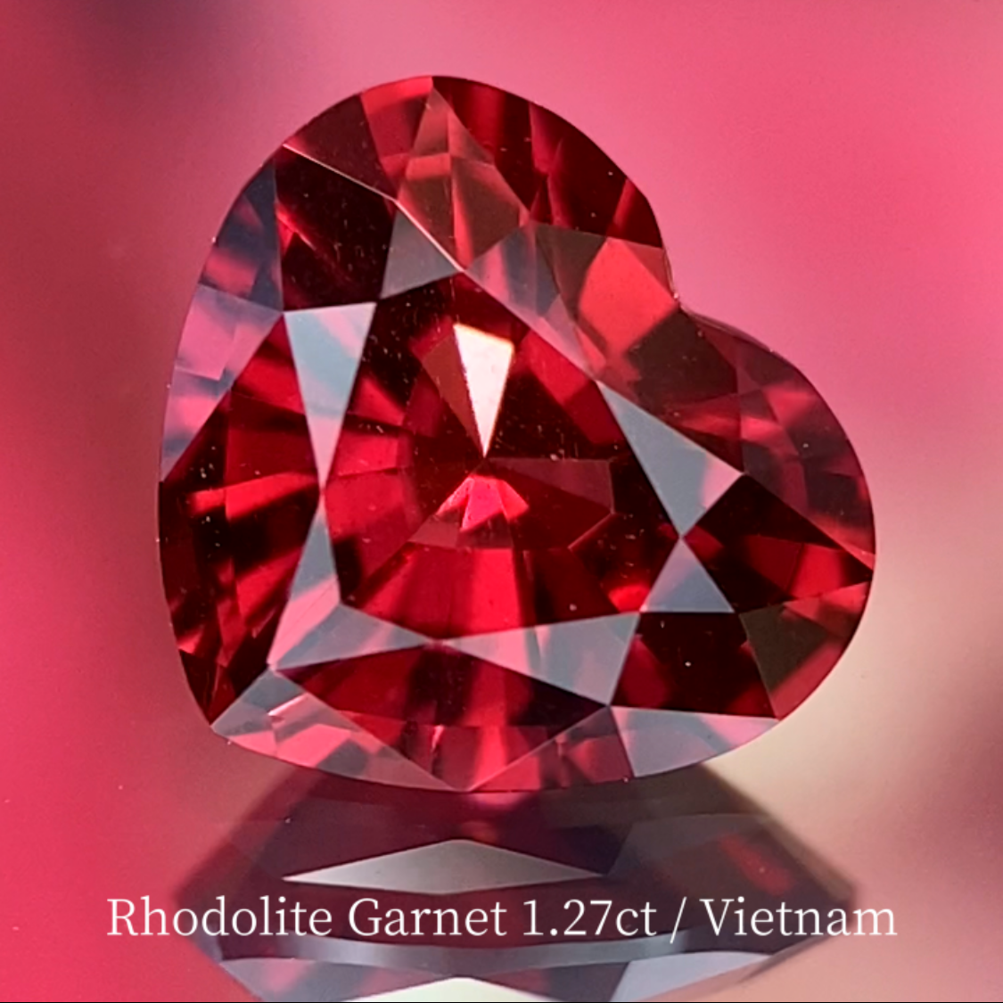 Rhodolite Garnet 1.27ct / Vietnam 