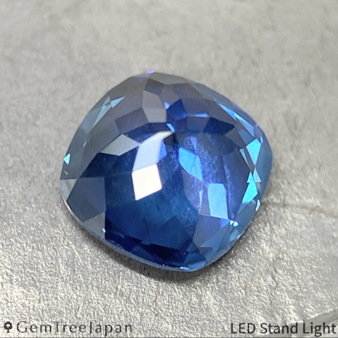 Cornflower Blue Sapphire 1.103ct / Thailand（Kanchanaburi）