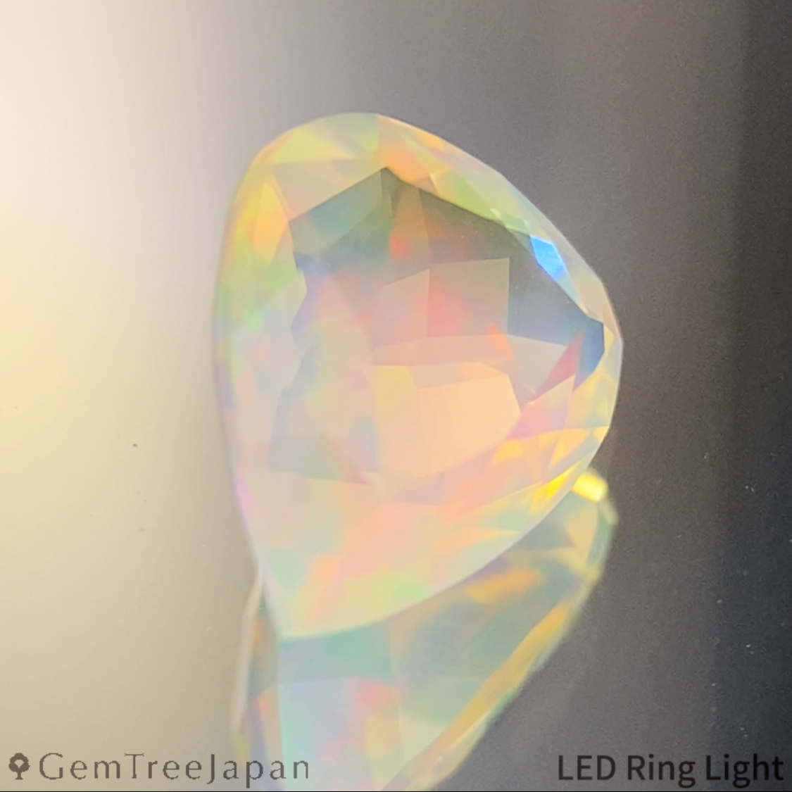 Crystal Opal 0.984ct / Mexico
