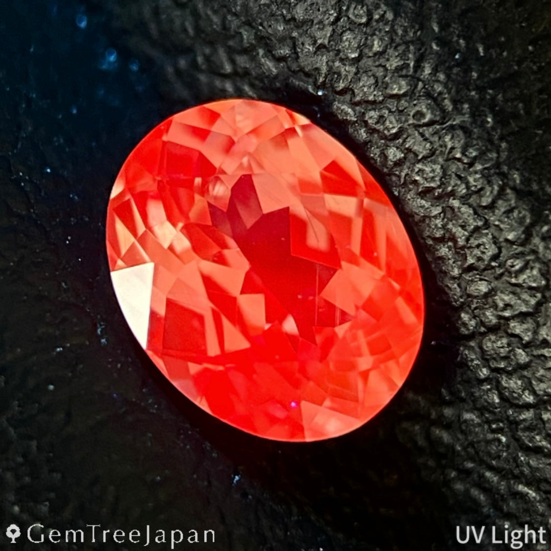 Pinkish Purple Sapphire 0.692ct / Thailand (Kanchanaburi)
