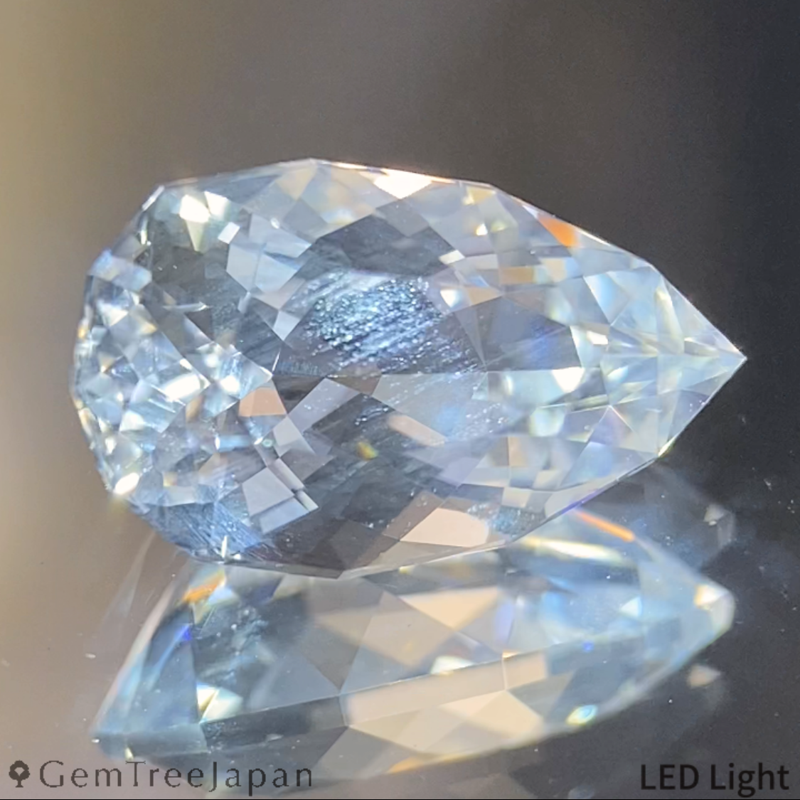 Scapolite 1.833ct / Pakistan