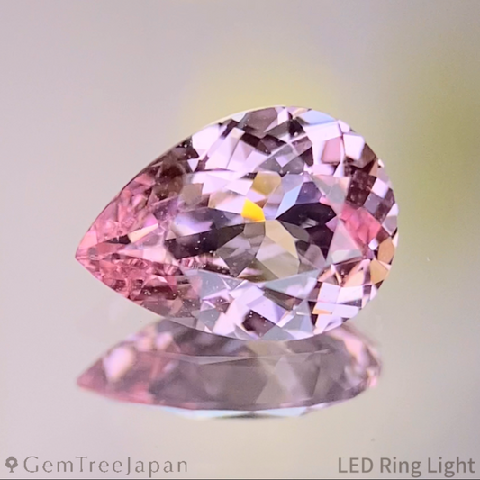Un-Heat Padparadscha Sapphire 0.691ct / Sri Lanka
