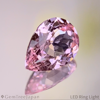 Un-Heat Padparadscha Sapphire 0.691ct / Sri Lanka