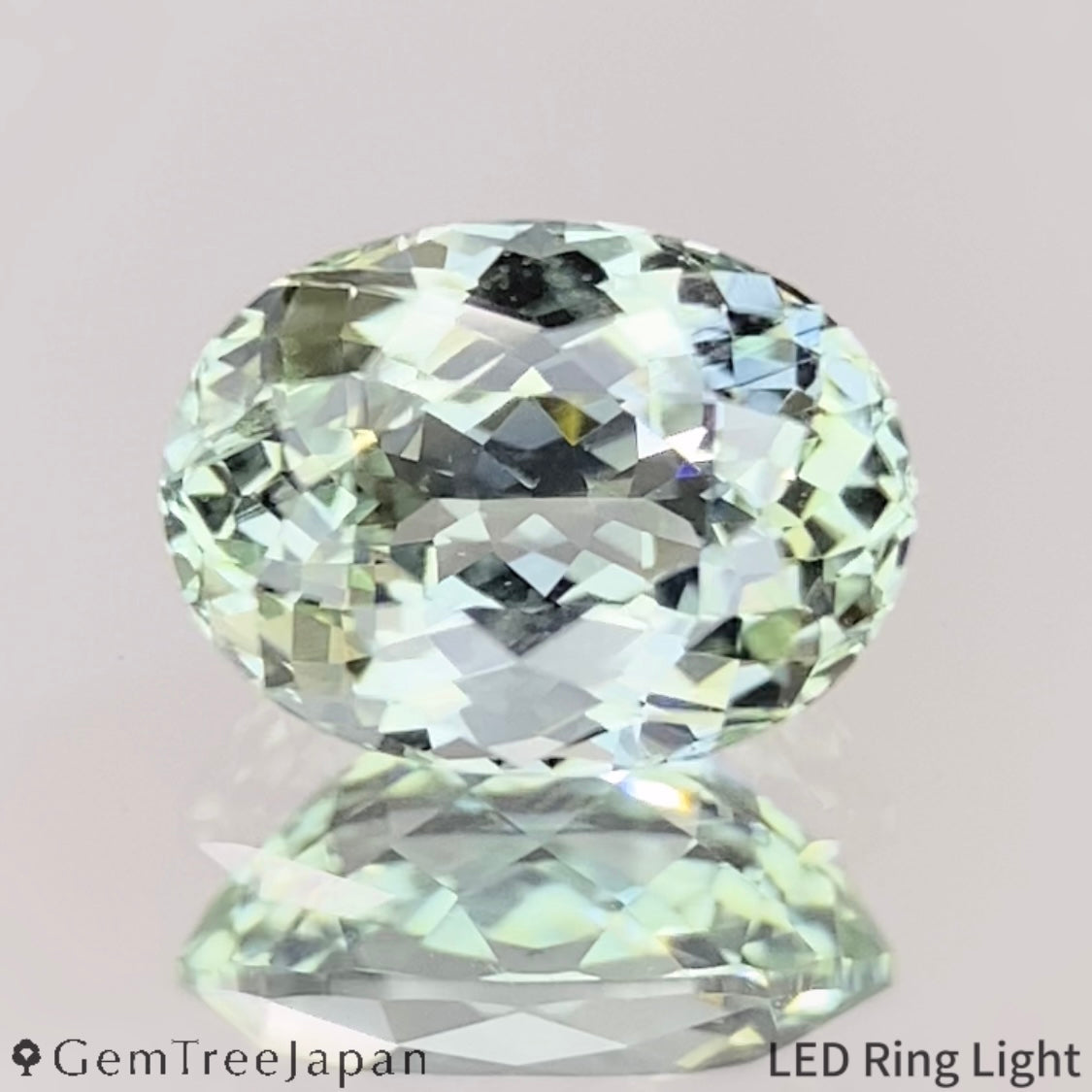 "Pale Green" Kanchanaburi Sapphire 1.119ct / Thailand