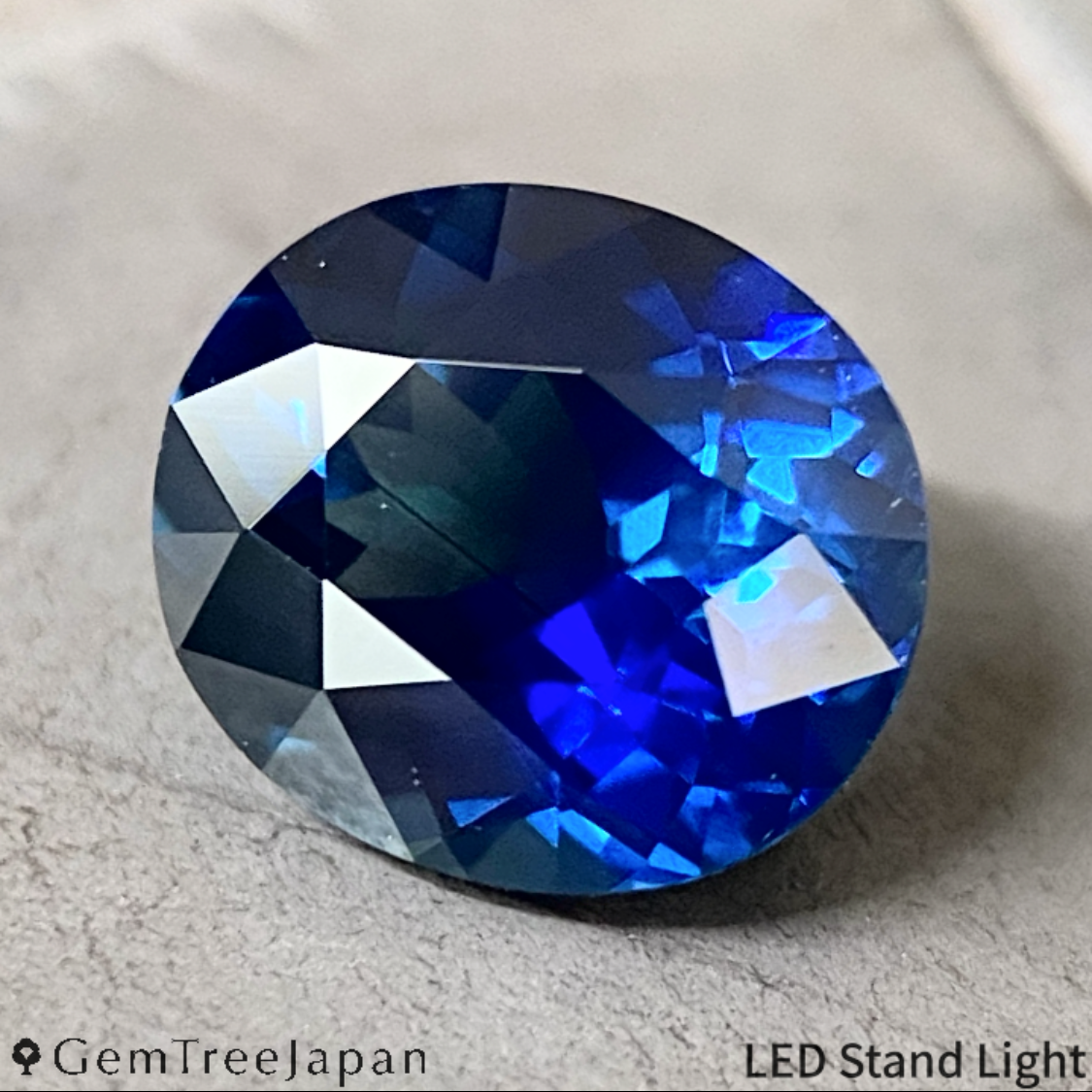 "Deep Peacock Blue" Kanchanaburi Sapphire 1.213ct / Thailand