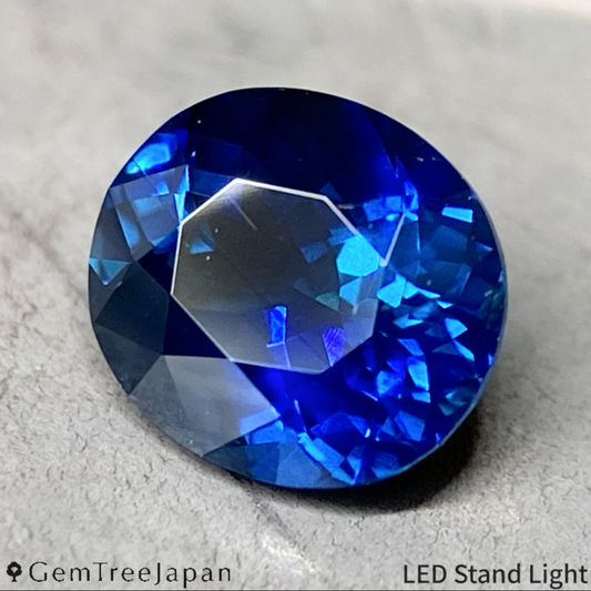 "Deep Peacock Blue" Kanchanaburi Sapphire 1.213ct / Thailand