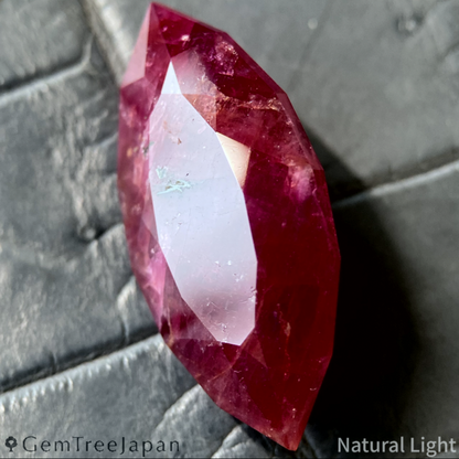 【GTJ Founder's Gem】Un-Heat Ruby 19.280ct / Vietnam