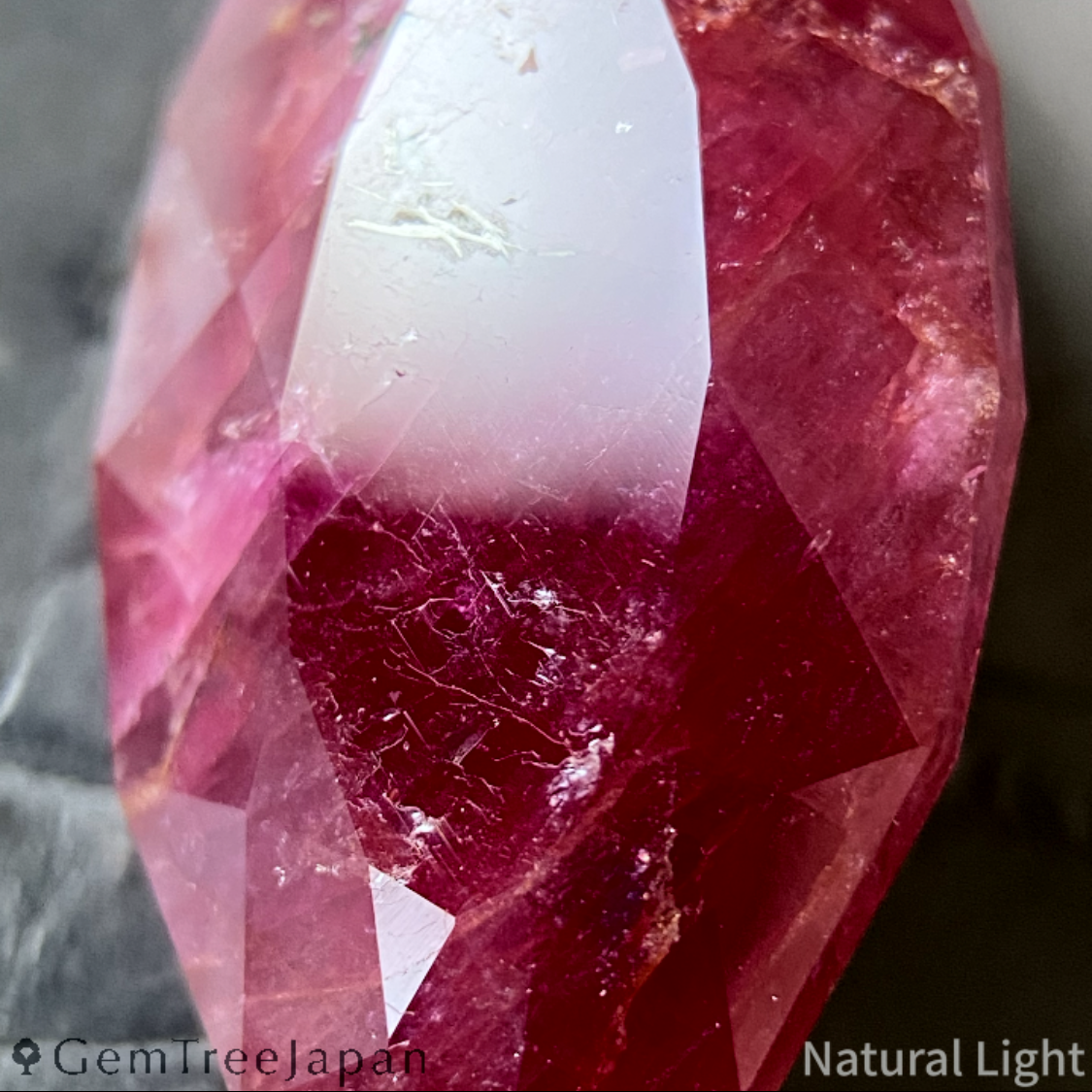 【GTJ Founder's Gem】Un-Heat Ruby 19.280ct / Vietnam