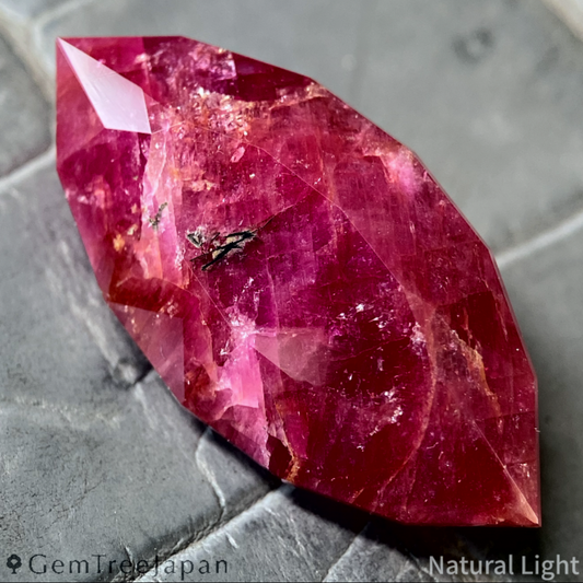 Unheated Ruby 19.280ct / Vietnam
