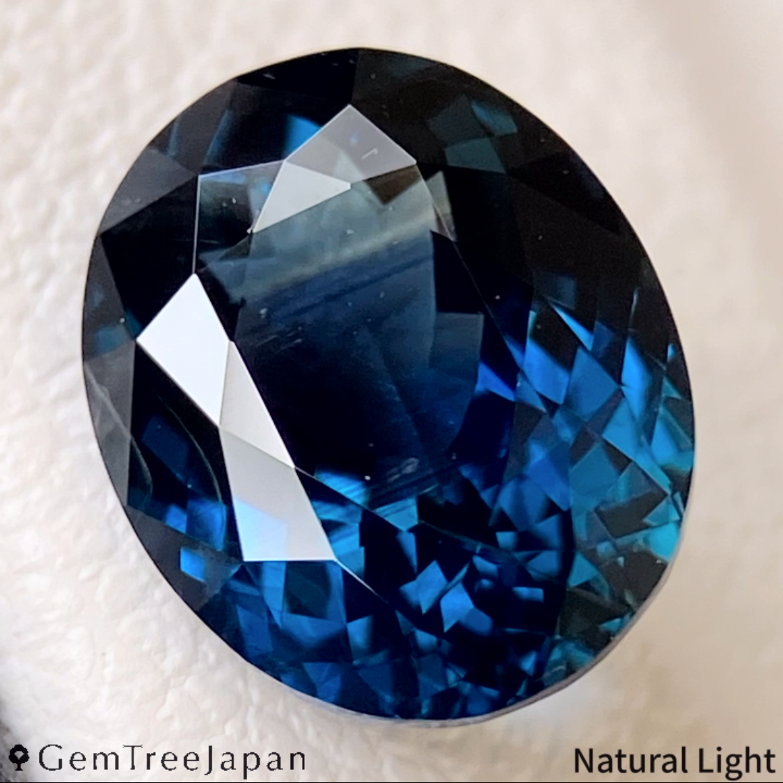 "Dark Teal Blue" Kanchanaburi Sapphire 2.083ct / Thailand