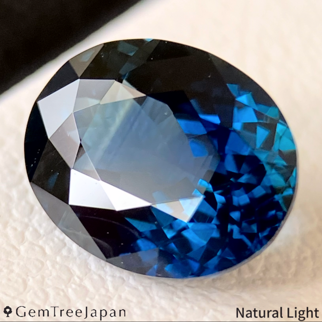 "Dark Teal Blue" Kanchanaburi Sapphire 2.083ct / Thailand