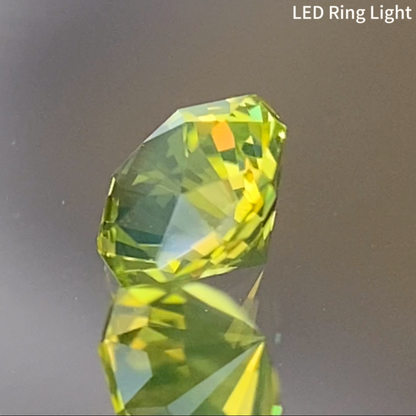 Parrot Chrysoberyl 0.389ct / Tanzania