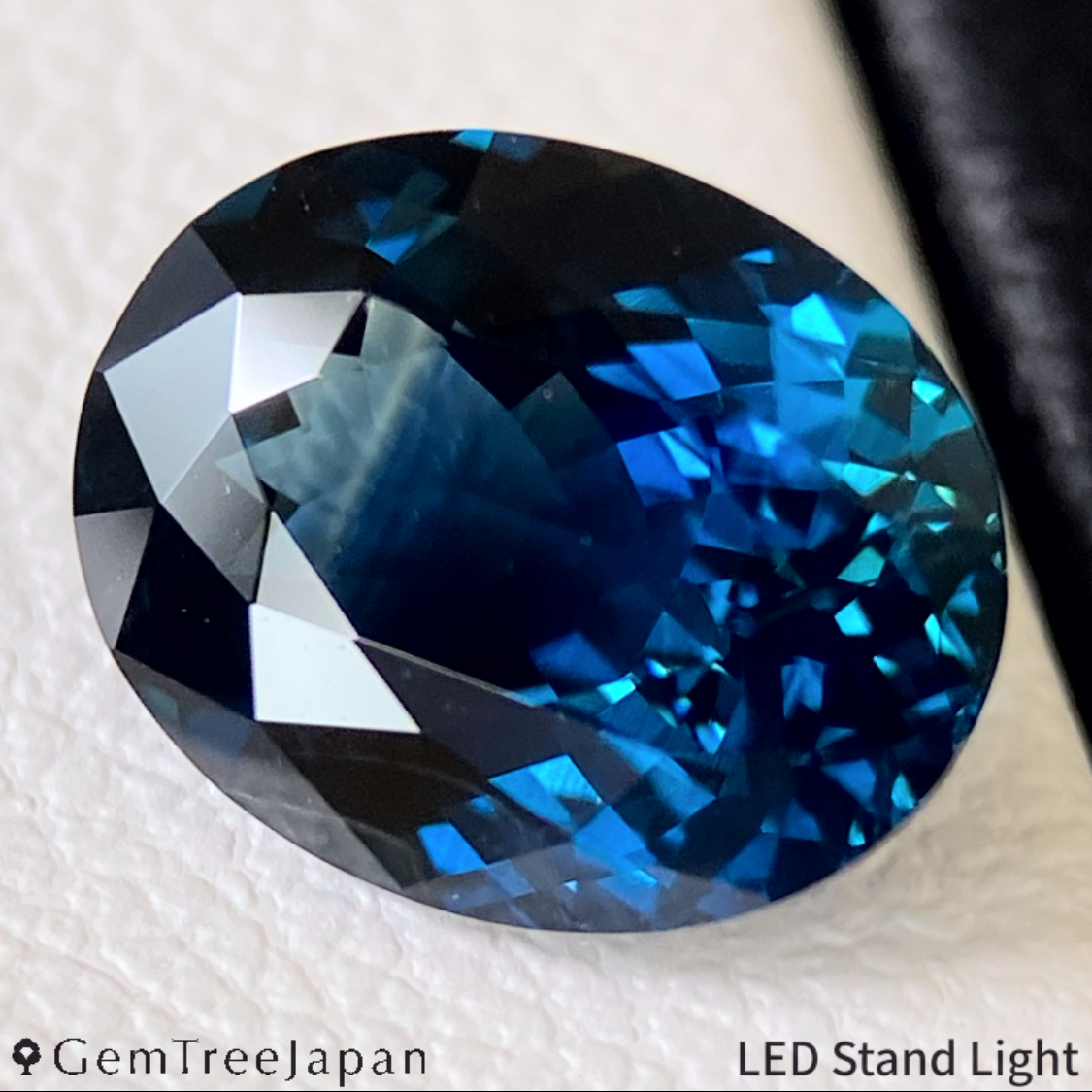 "Dark Teal Blue" Kanchanaburi Sapphire 2.083ct / Thailand