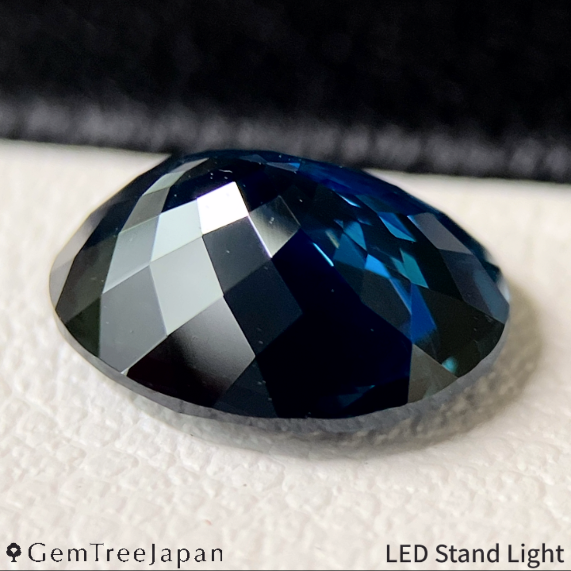 "Dark Teal Blue" Kanchanaburi Sapphire 2.083ct / Thailand