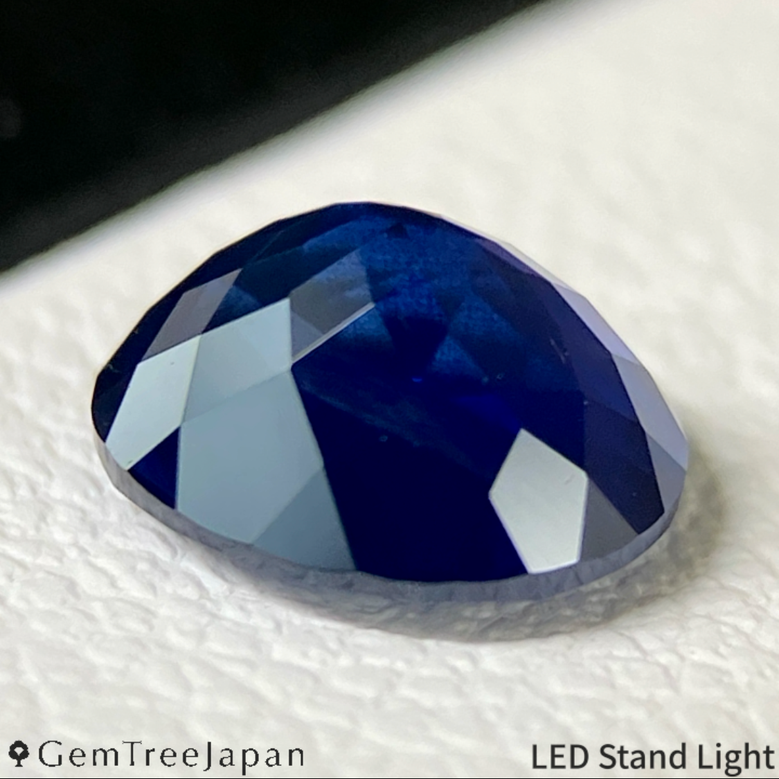 Royal Blue Sapphire 1.158ct / Thailand (Kanchanaburi)
