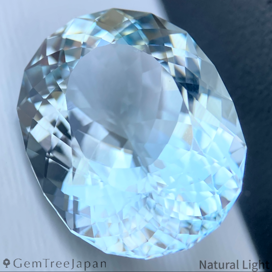 Blue Topaz 24.577ct
