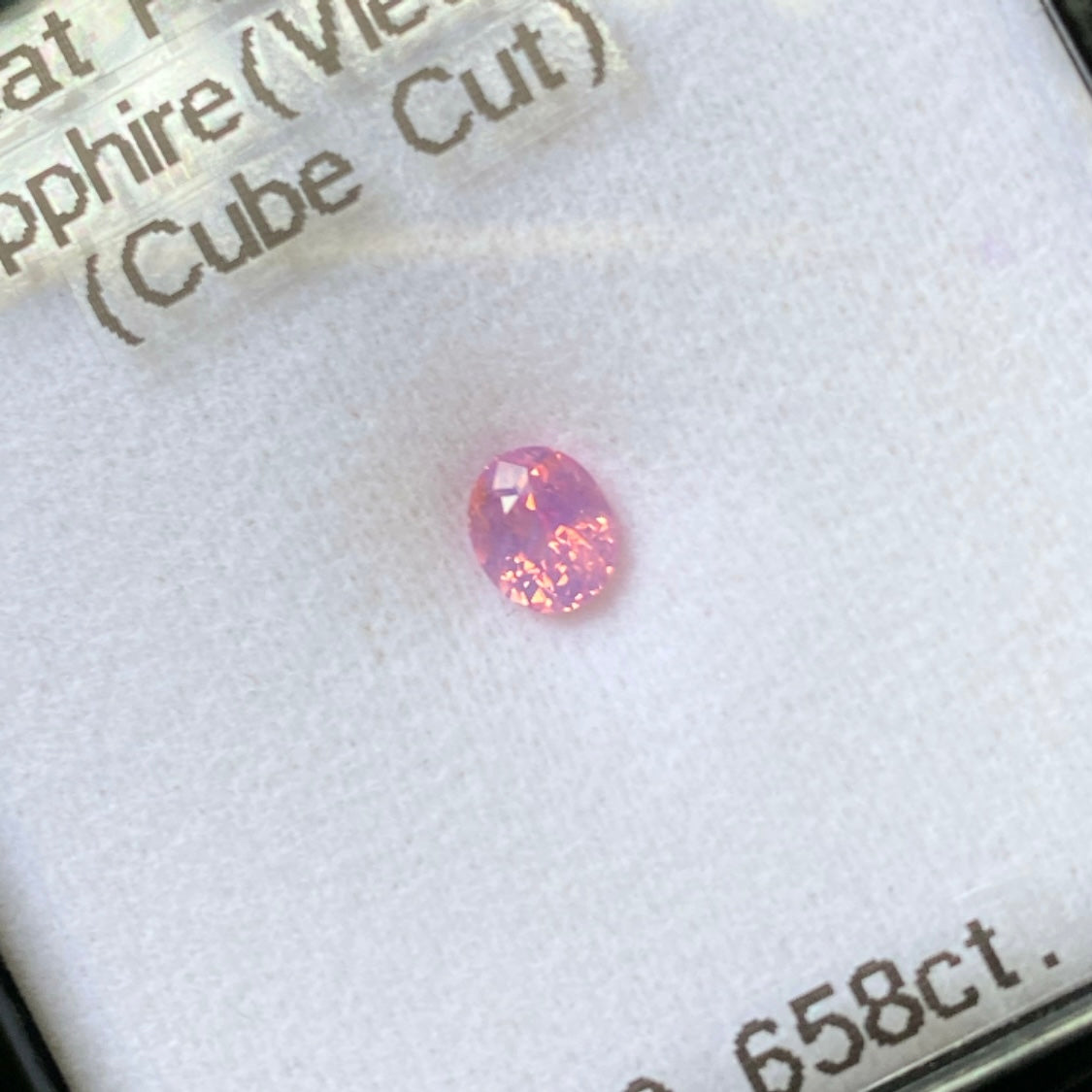 Un-Heat Silky Padparadscha Sapphire 0.658ct / Vietnam