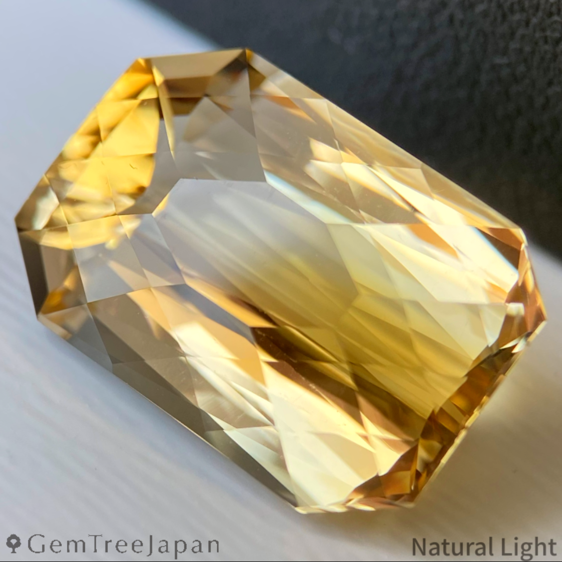 Quartz (Citrine) 12.26ct