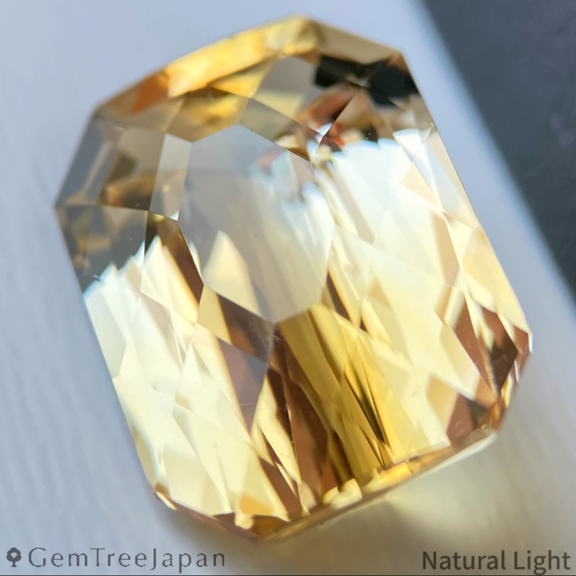Quartz (Citrine) 12.26ct