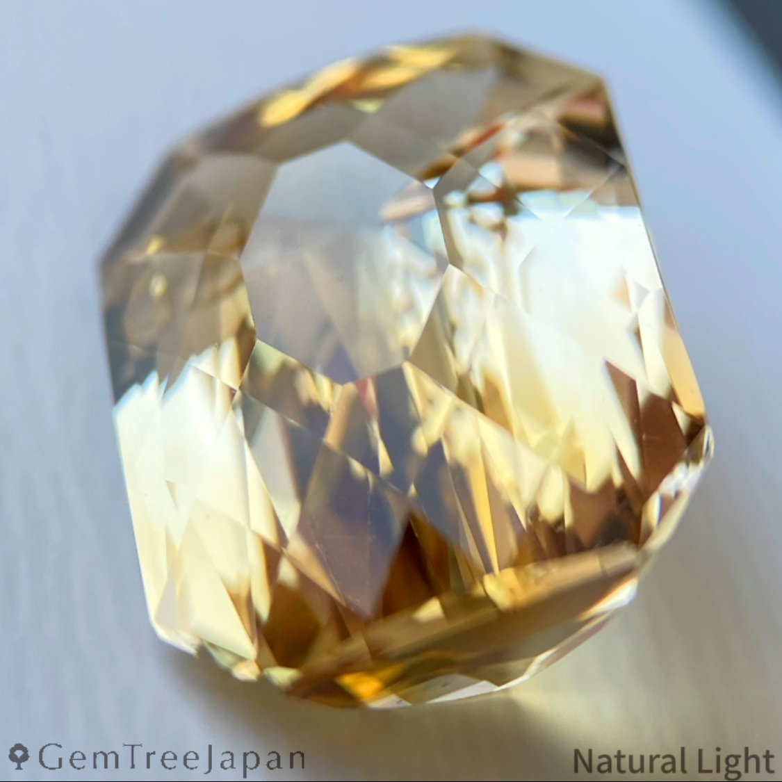 Quartz (Citrine) 12.26ct