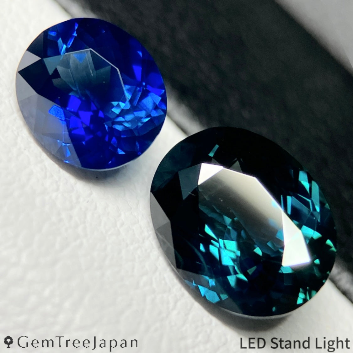 【September Gem Set】"Dark Teal Blue" Sapphire 2.083ct & "Deep Teal Blue" / Thailand (Kanchanaburi)