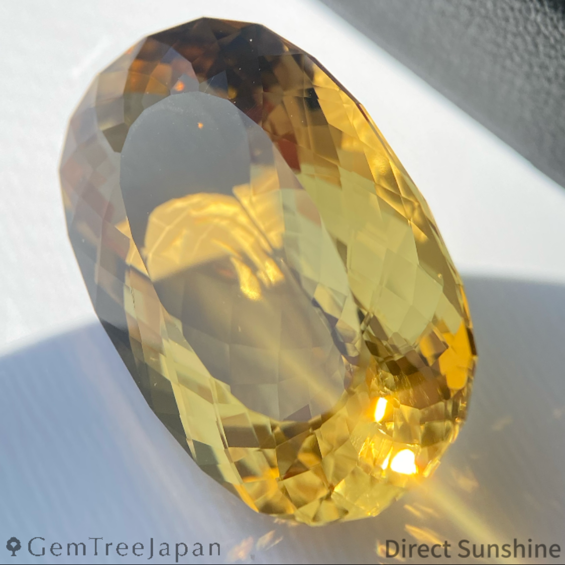Citrine 25.73ct / Brazil