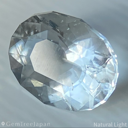 Hyalite Opal 0.566ct / Hungary