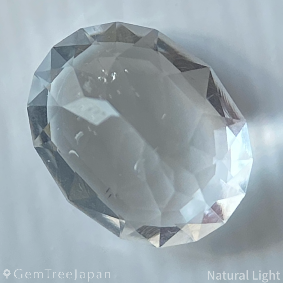 Hyalite Opal 0.566ct / Hungary