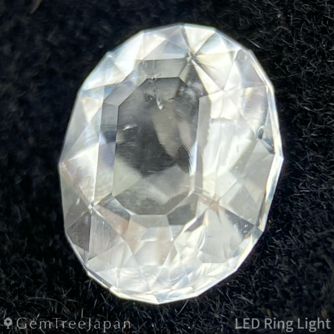 Hyalite Opal 0.566ct / Hungary