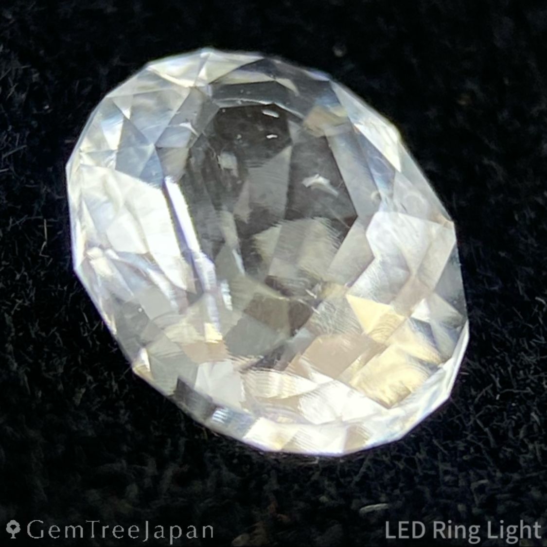 Hyalite Opal 0.566ct / Hungary